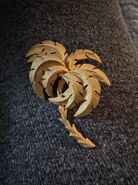 Crown Trifari Gold-tone Leaf Cluster Brooch